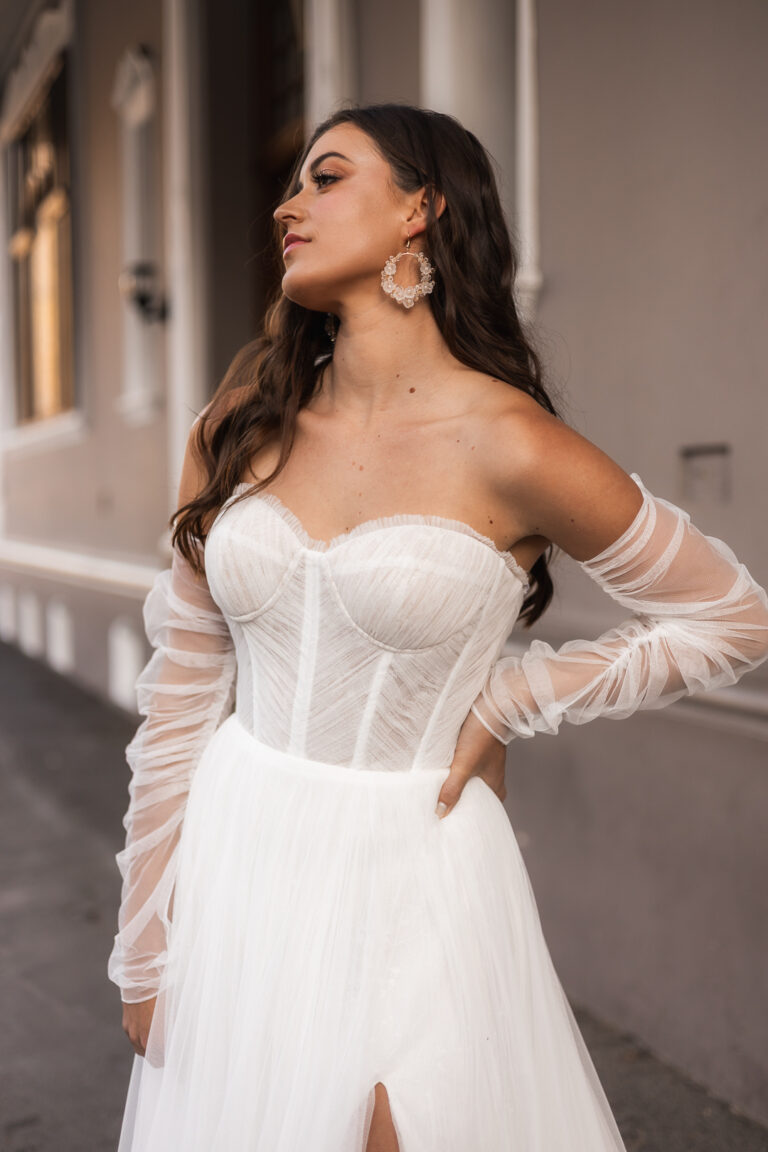 Ava